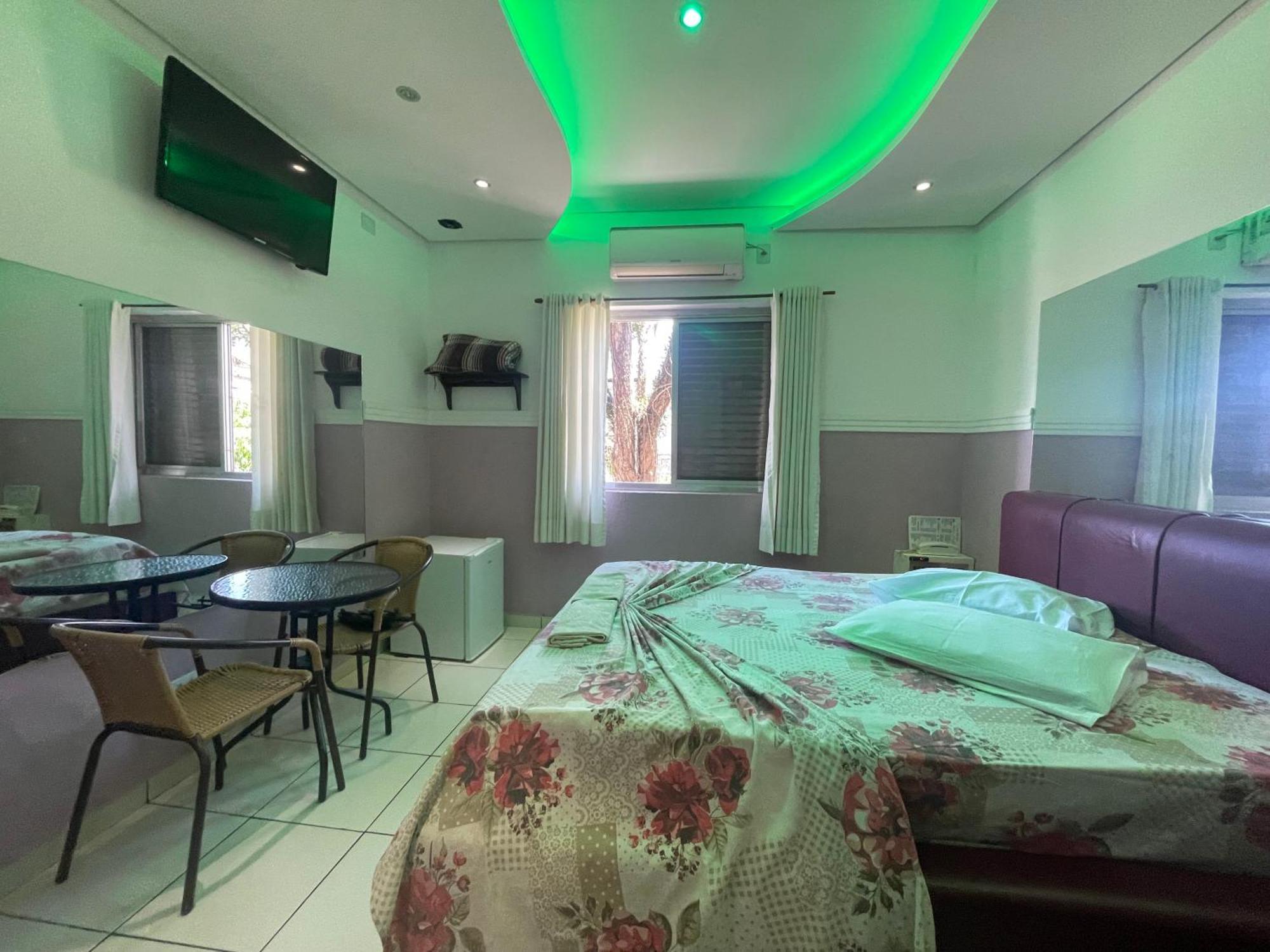 Hotel do amor - Adults Only