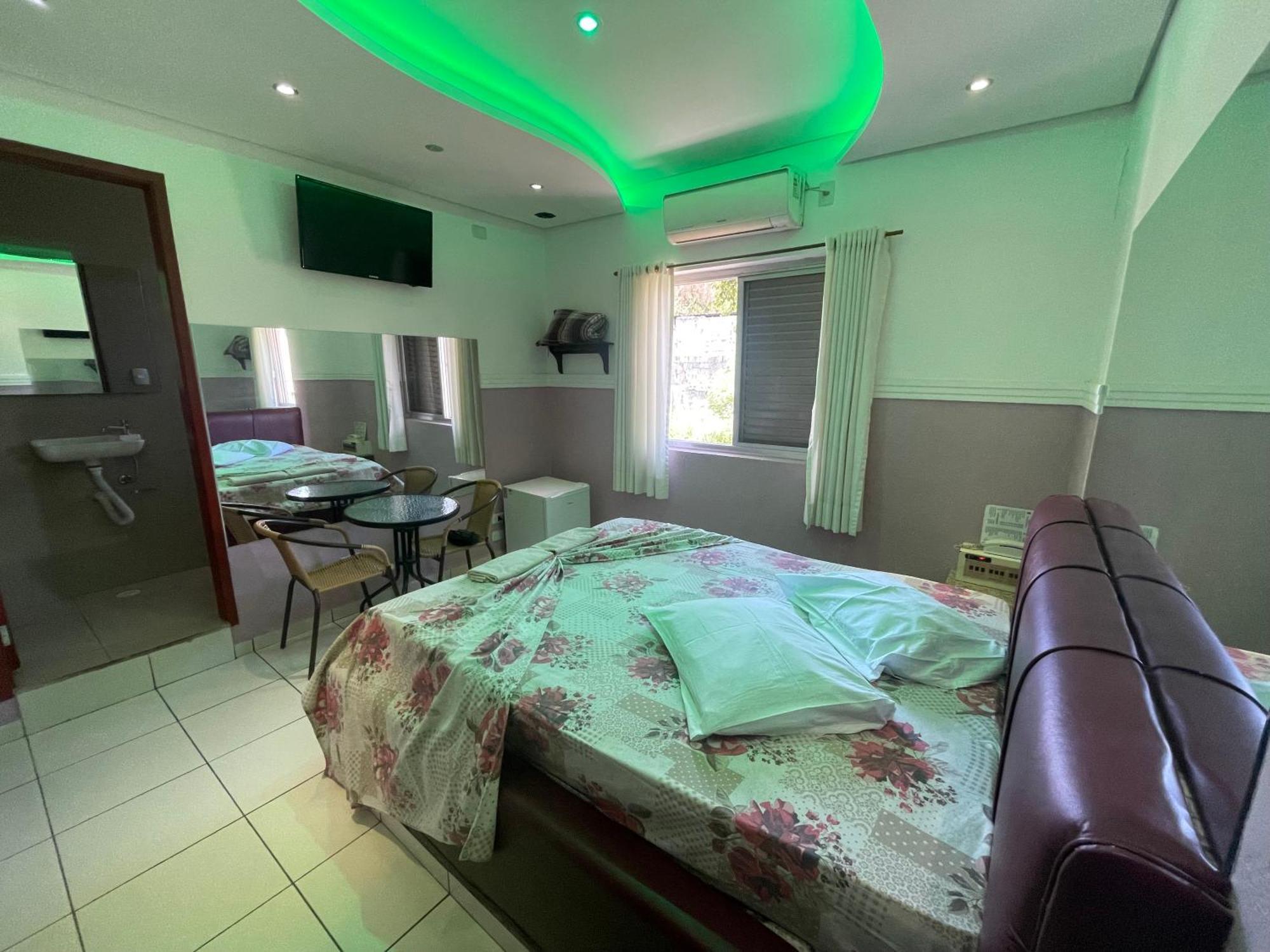 Hotel do amor - Adults Only